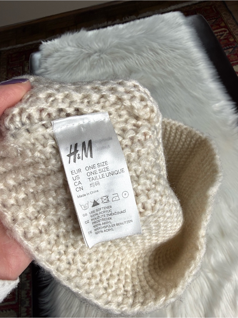 H&M Ivory Knit Infinity Scarf - Picture 4 of 4
